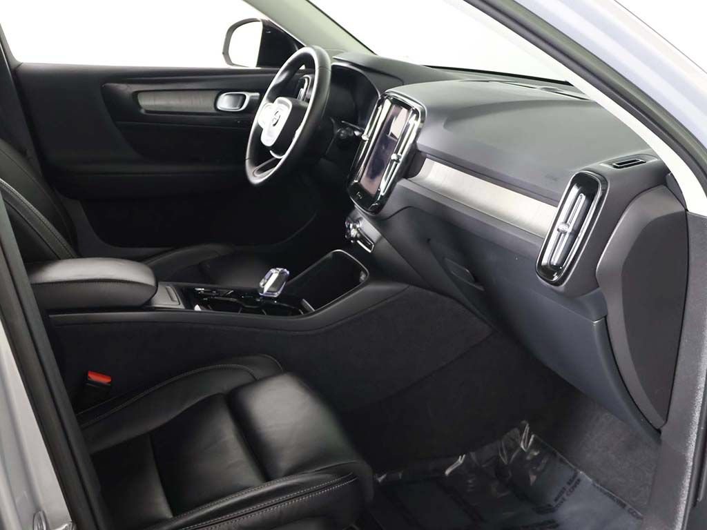 Used 2023 Volvo XC40 B5 Plus w/ Climate Package AWD/4WD image 25