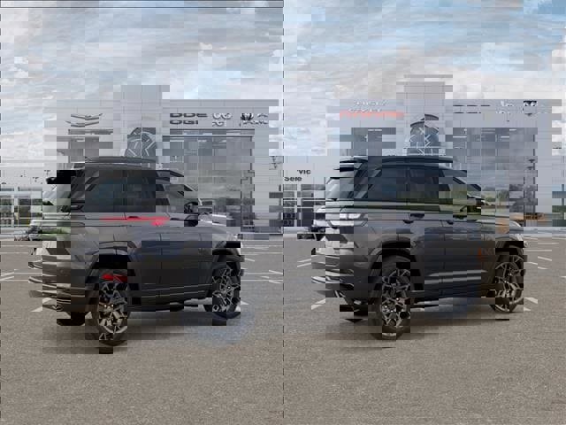 New 2025 Jeep Grand Cherokee Summit w/ Obsidian Package image 4