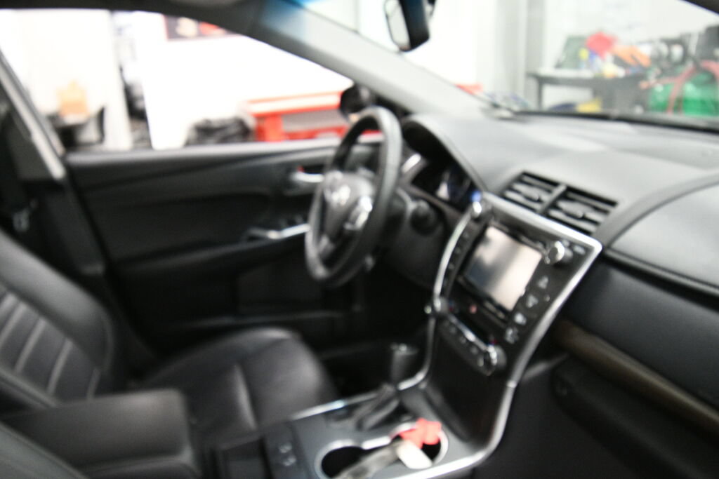 Used 2015 Toyota Camry XLE FWD image 31
