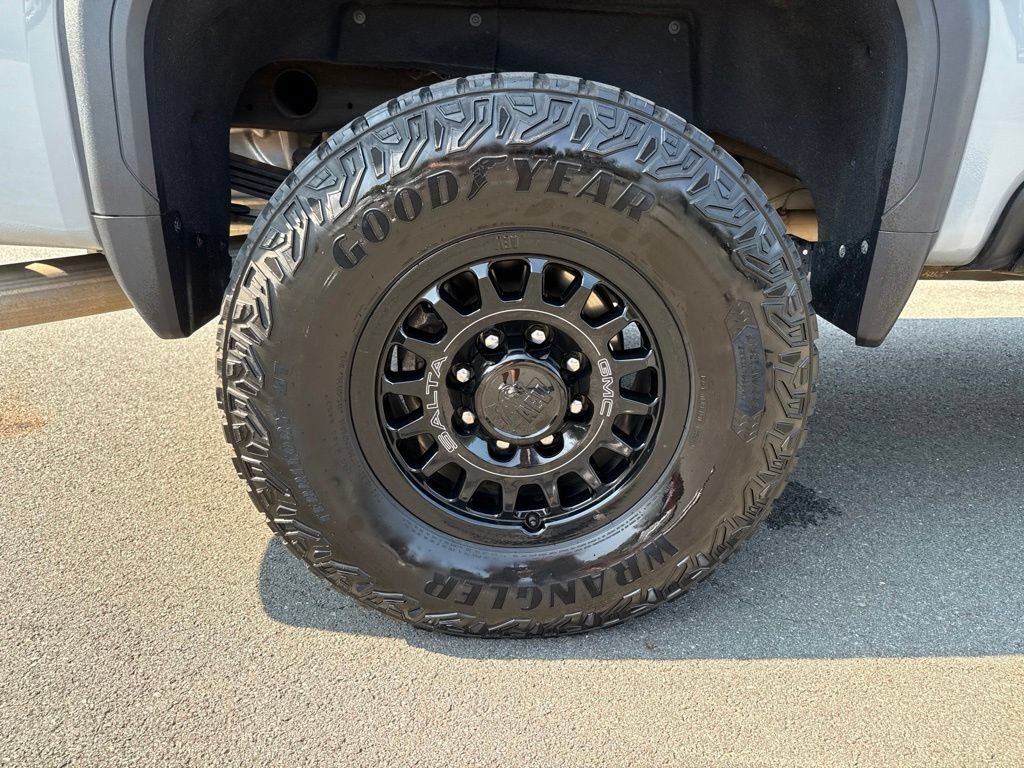 Used 2025 GMC Sierra 2500 AT4X w/ AT4X AEV Edition AWD/4WD image 9
