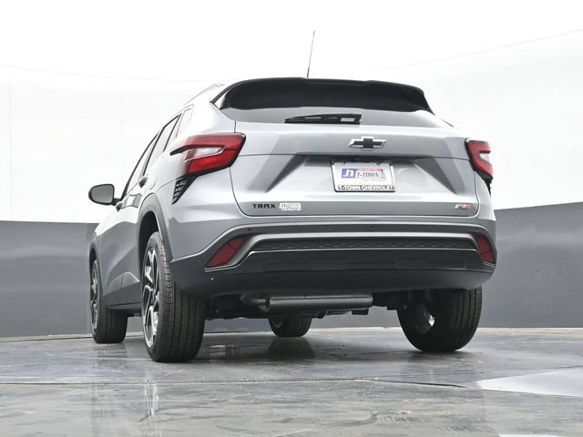 New 2026 Chevrolet Trax RS w/ Driver Confidence Package FWD image 42