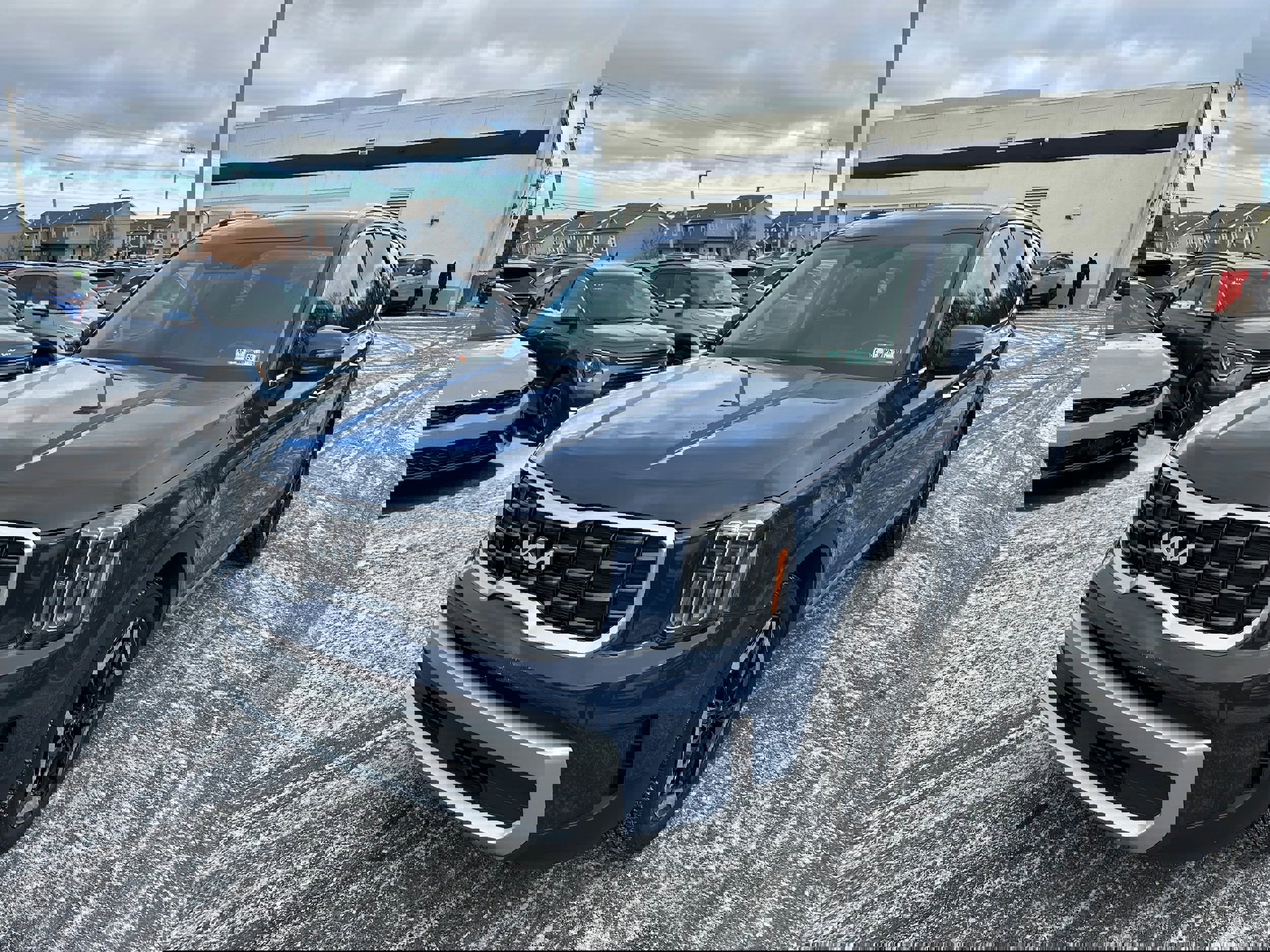 Used 2023 Kia Telluride S image 1