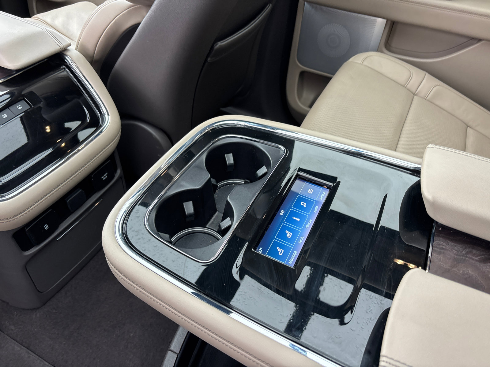 Certified 2023 Lincoln Navigator Reserve AWD/4WD image 33