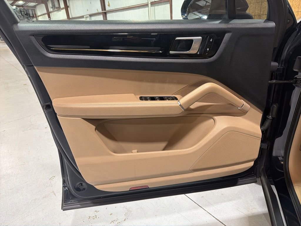 Used 2019 Porsche Cayenne image 26