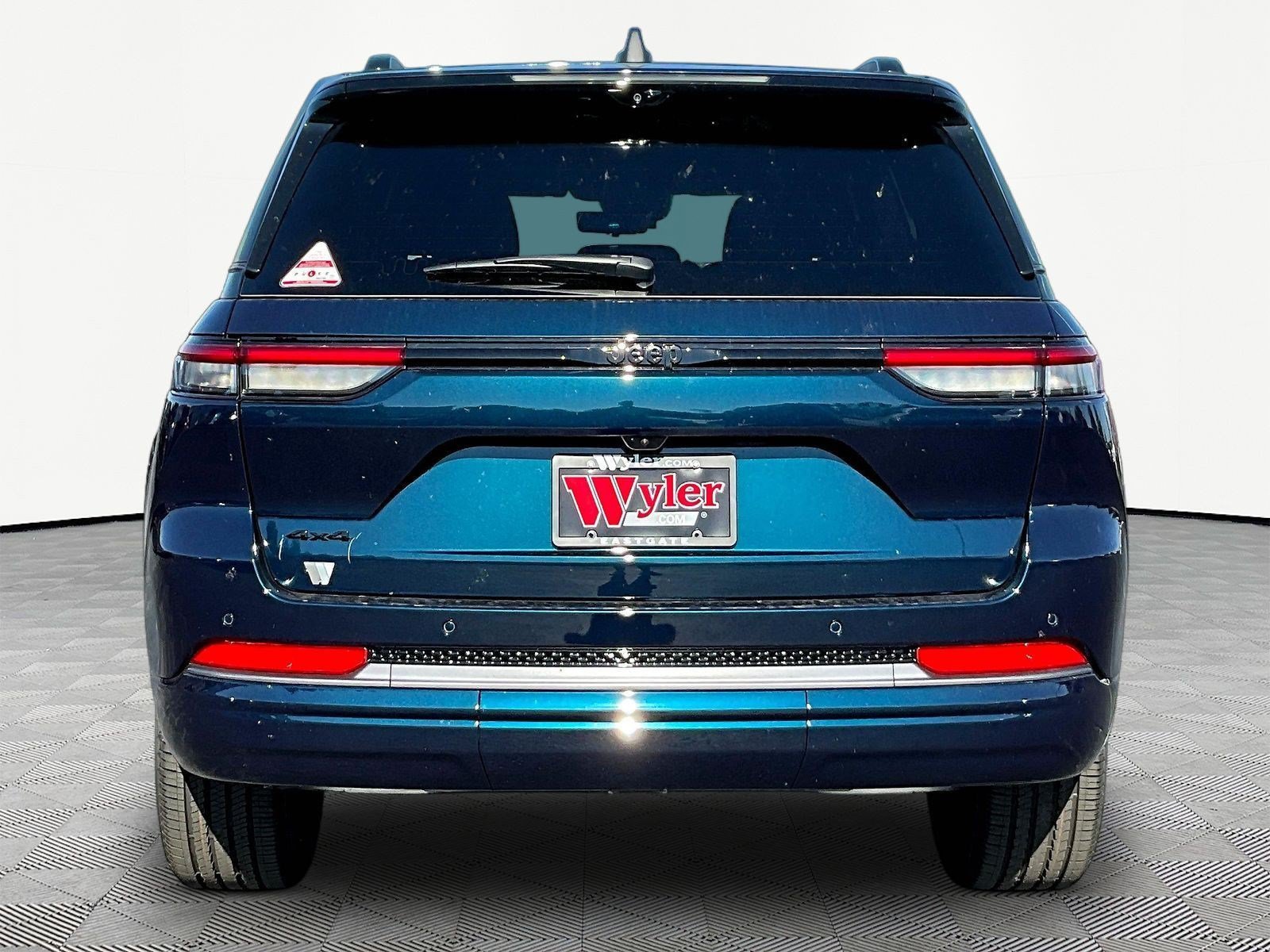 New 2027 Jeep Grand Cherokee Limited AWD/4WD image 5