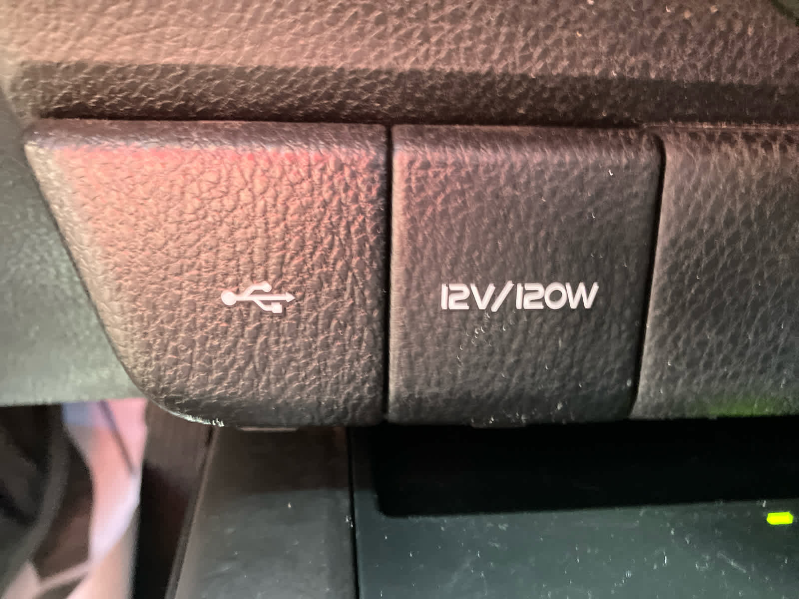 Used 2022 Toyota Camry XSE image 27