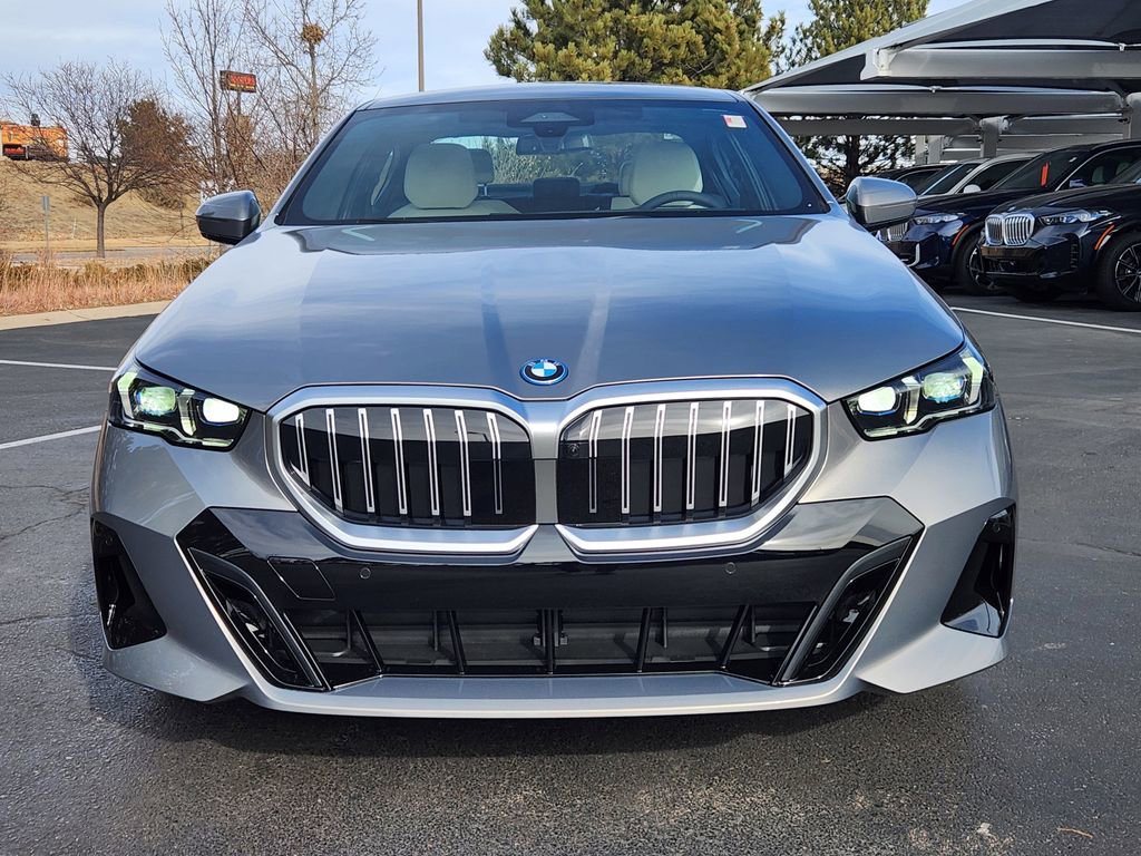 New 2026 BMW 550e xDrive image 6