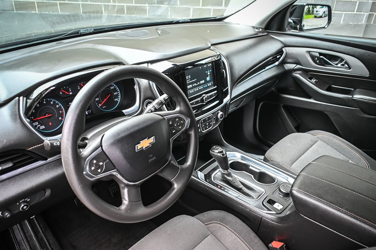 Used 2019 Chevrolet Traverse LS w/ LPO, Floor Liner Package AWD/4WD image 9