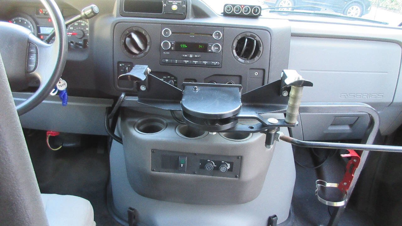 Used 2013 Ford E-350 and Econoline 350 Extended Super Duty w/ PWR Group RWD image 30