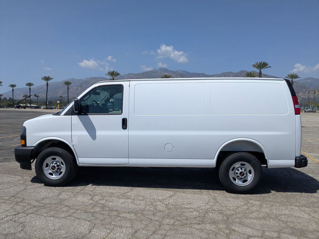New 2026 GMC Savana 2500 w/ Driver Convenience Package RWD image 9