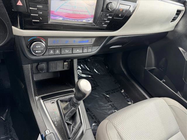 Used 2016 Toyota Corolla LE FWD image 15
