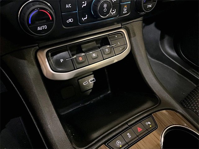 Used 2022 GMC Acadia SLE image 27