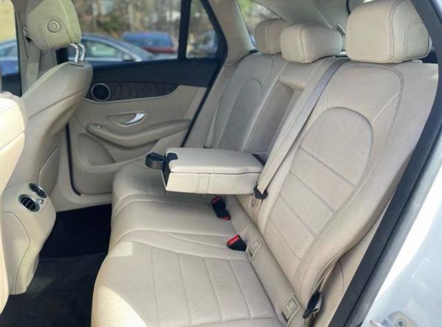 Used 2019 Mercedes-Benz GLC 300 GLC 300 w/ Premium Package image 28