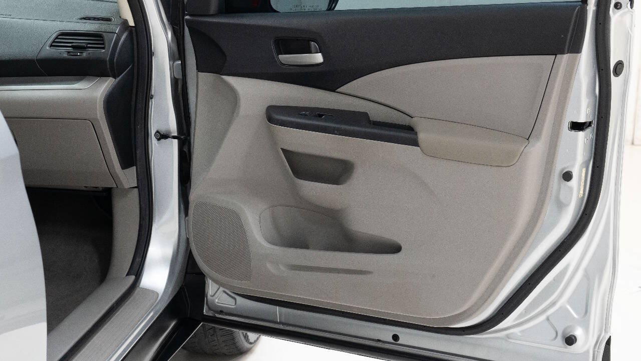 Used 2013 Honda CR-V LX image 19