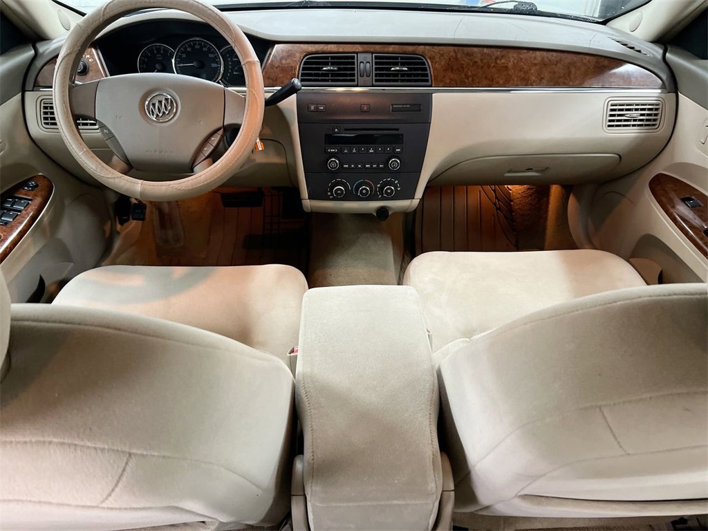 Used 2005 Buick LaCrosse CX image 10
