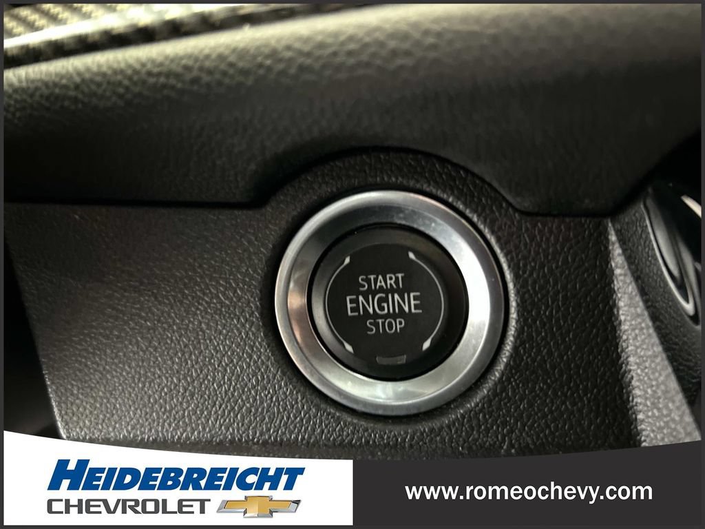 Used 2025 Chevrolet Traverse High Country w/ LPO, Floor Liner Package AWD/4WD image 27
