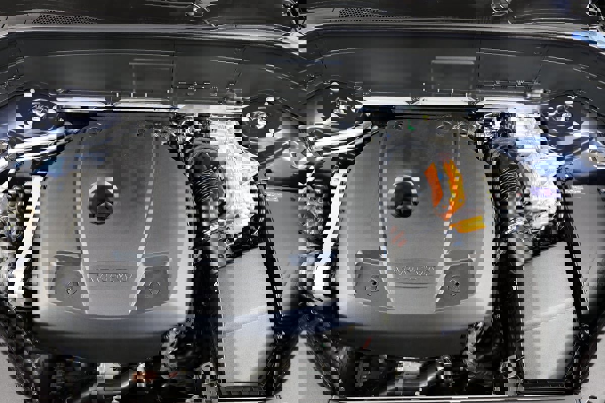 Used 2023 Volvo XC90 T8 Ultimate image 36