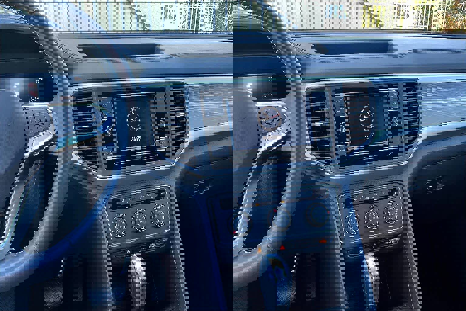 Used 2023 Volkswagen Atlas Cross Sport SE image 6