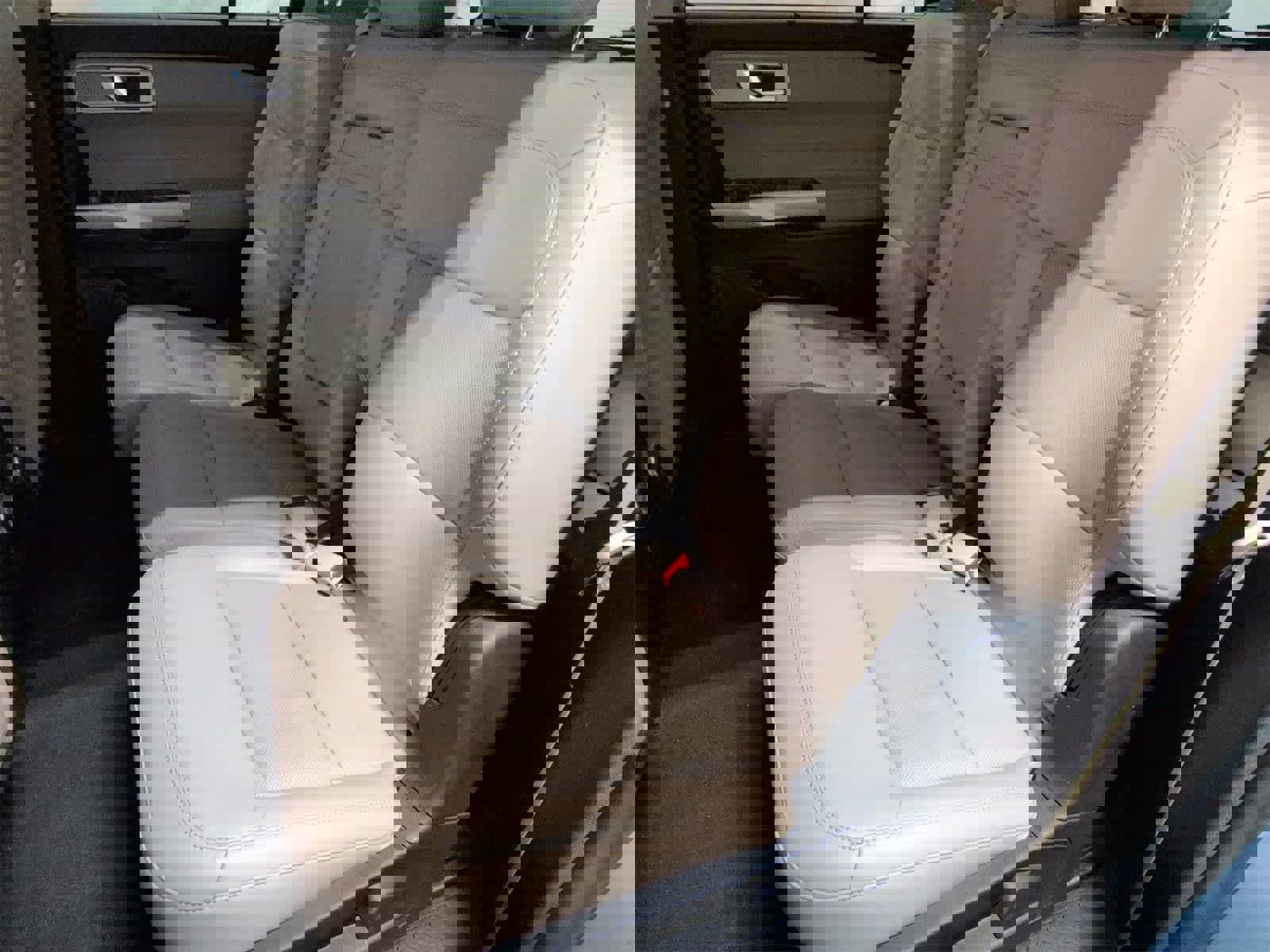 Used 2021 Ford Explorer Limited w/ Equipment Group 301A image 19