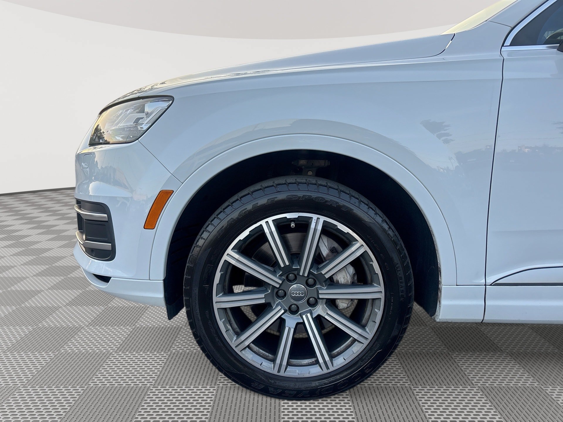 Used 2017 Audi Q7 3.0T Premium Plus AWD/4WD image 19