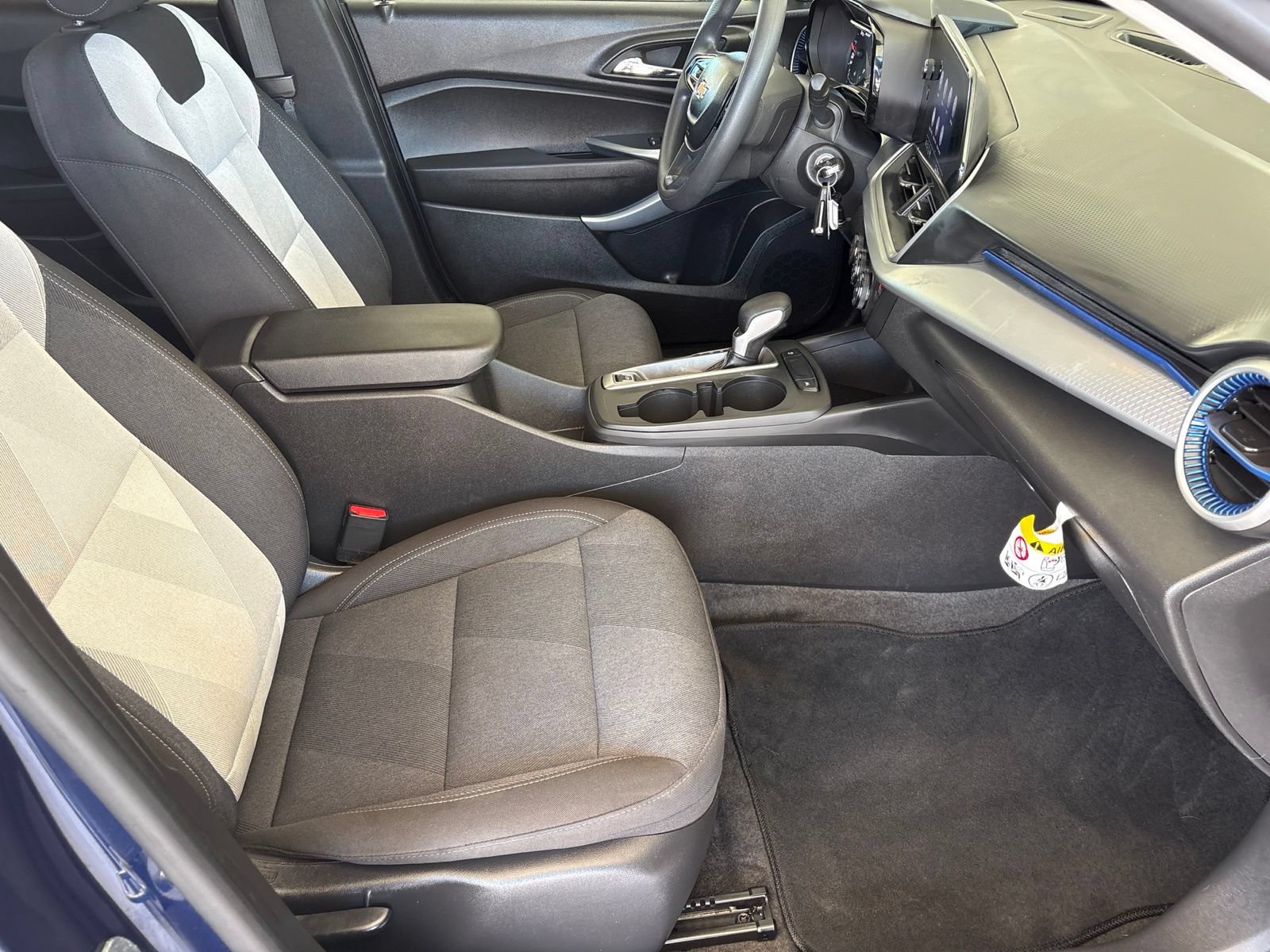 Used 2024 Chevrolet Trax LS w/ LS Convenience Package FWD image 17