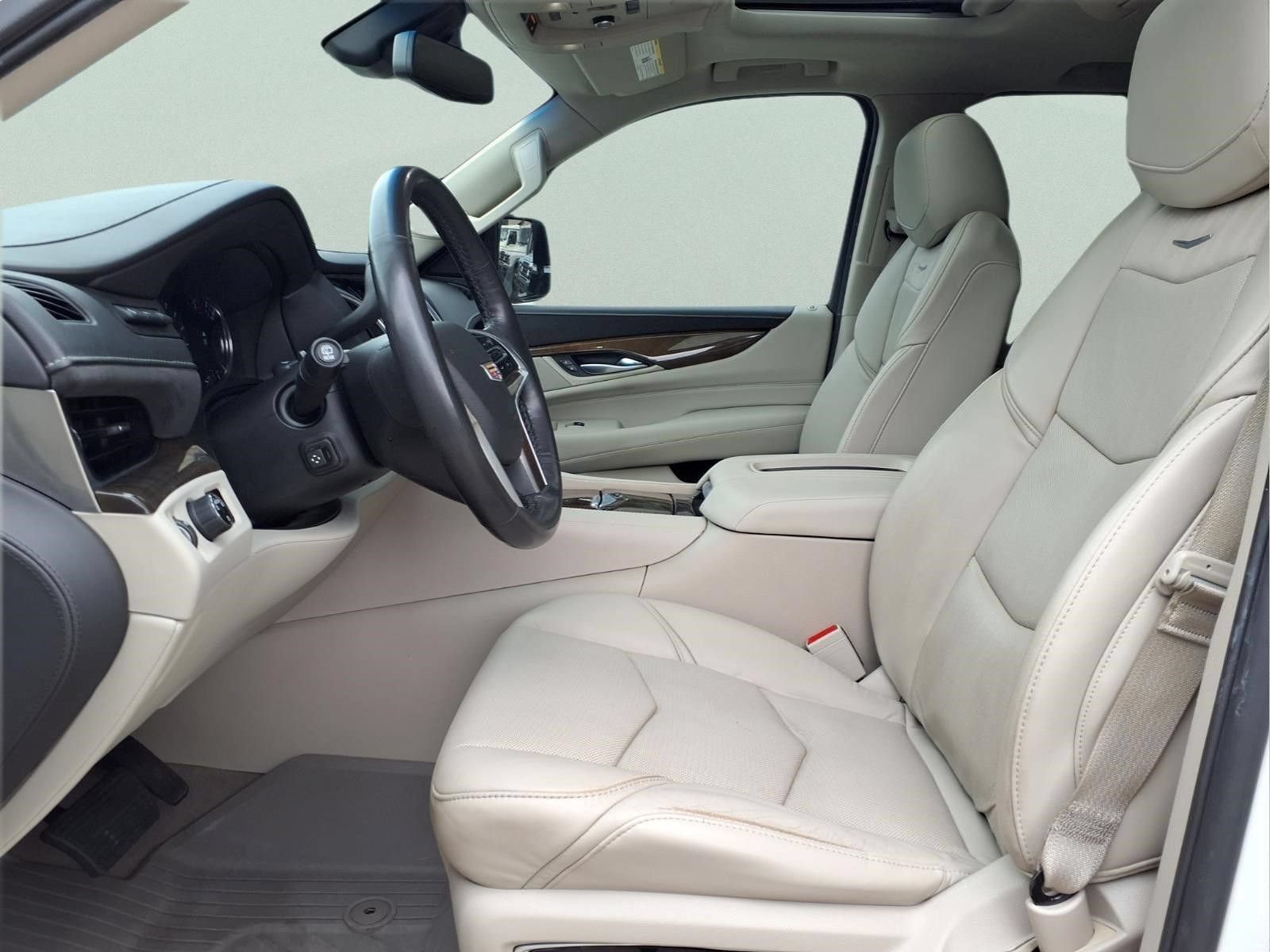 Used 2019 Cadillac Escalade ESV Premium Luxury RWD image 10