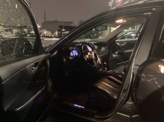 Used 2015 INFINITI QX70 AWD w/ Premium Package image 8