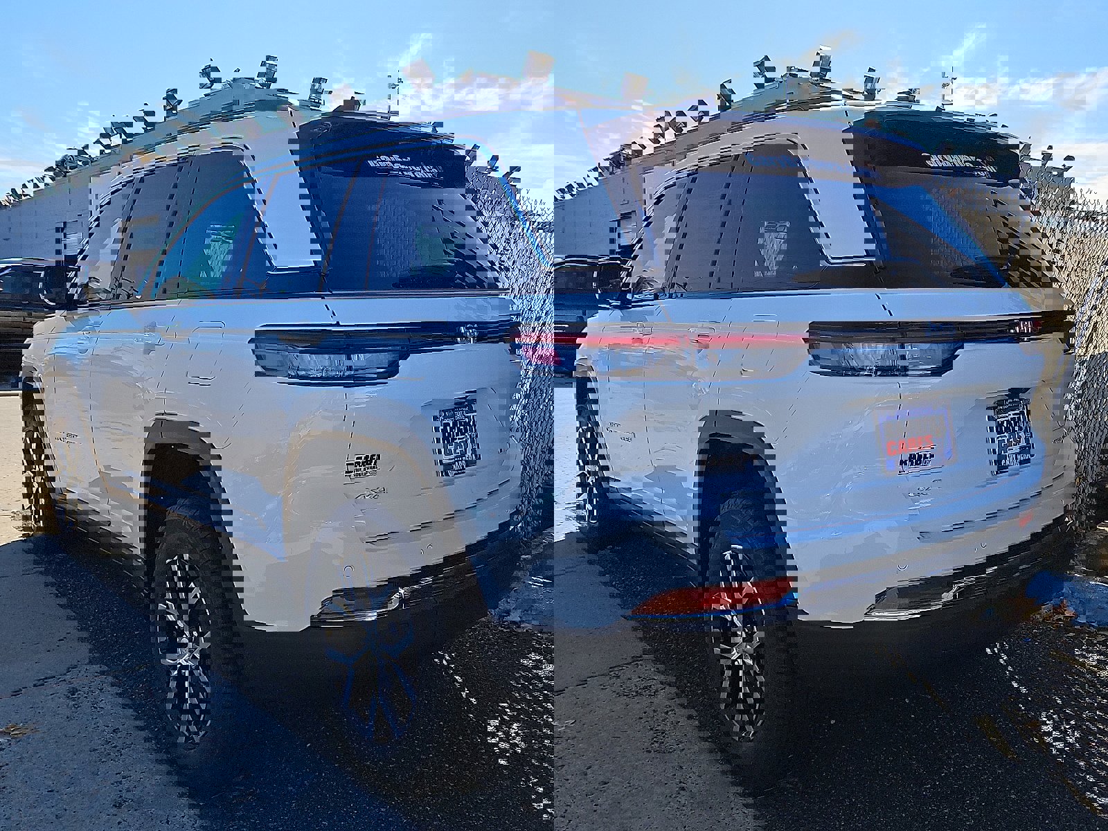 New 2025 Jeep Grand Cherokee Limited image 3