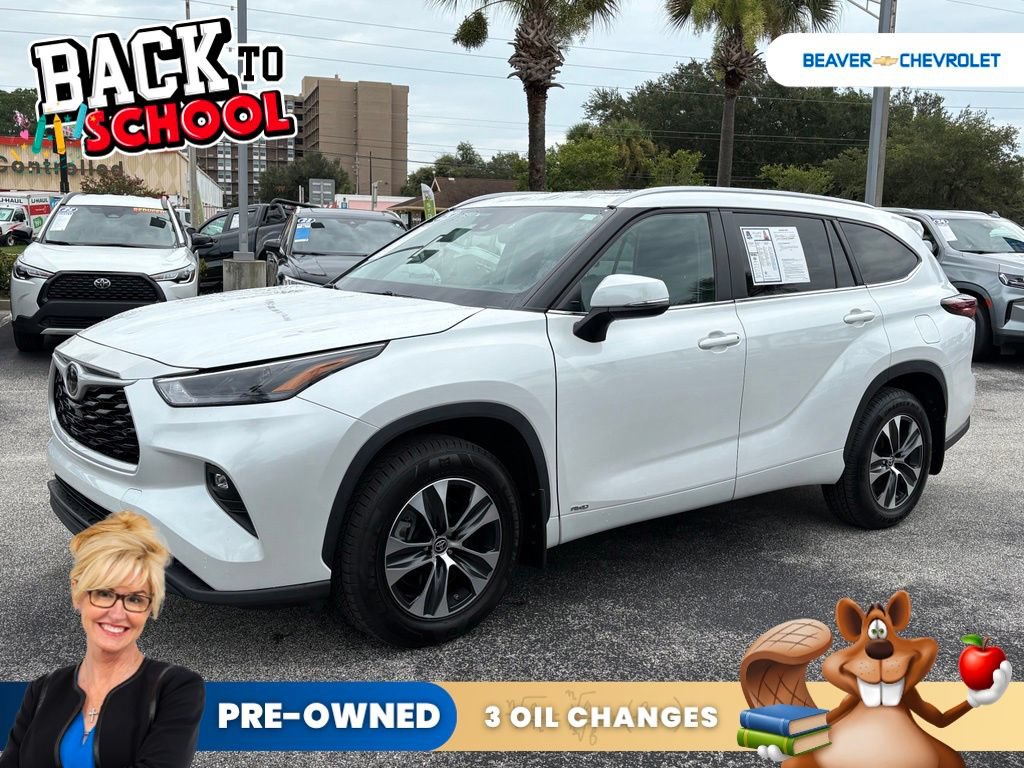 Used 2025 Toyota Highlander XLE AWD/4WD image 1