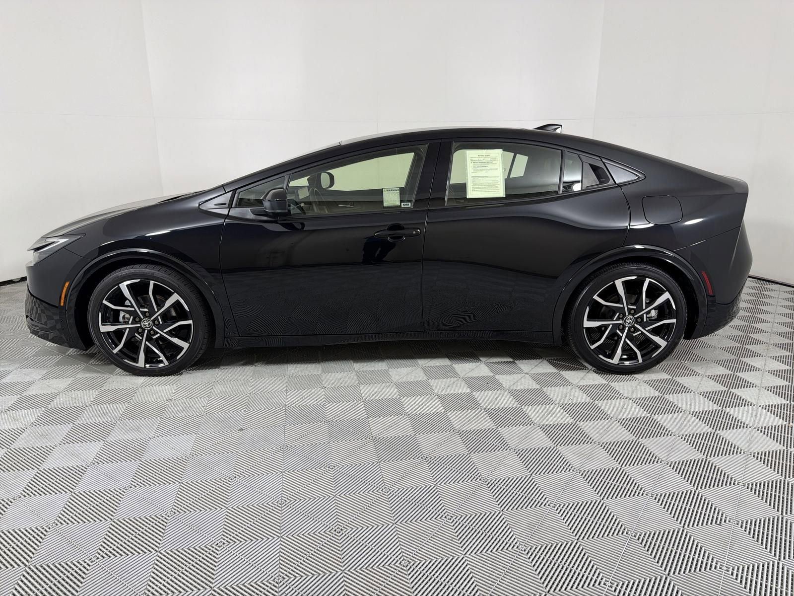Used 2024 Toyota Prius Prime image 2