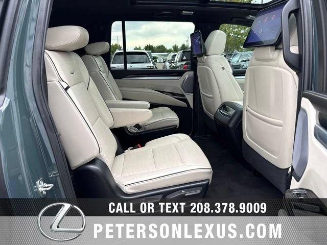 Used 2025 Cadillac Escalade ESV Sport w/ Touring Package AWD/4WD image 21