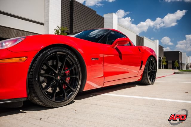 Used 2013 Chevrolet Corvette Z06 w/ 3LZ Preferred Equipment Group RWD image 27