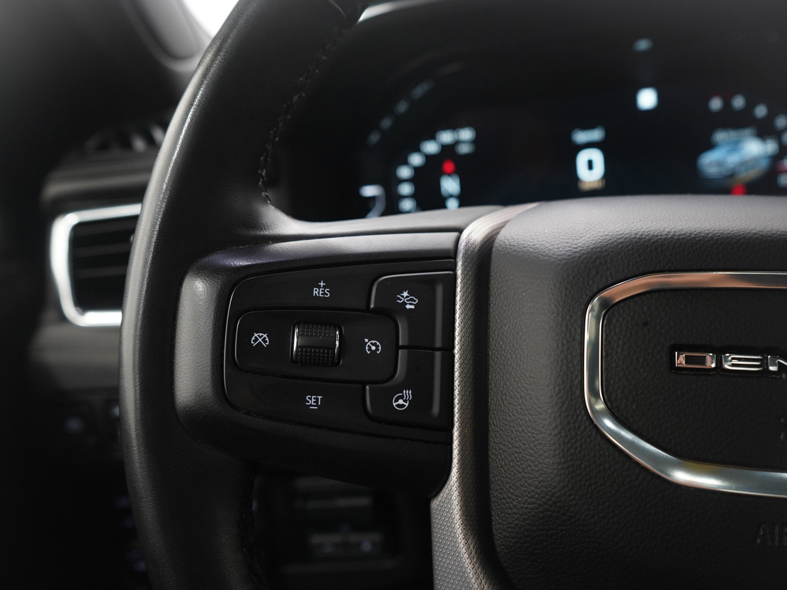 Used 2023 GMC Yukon XL Denali w/ Max Trailering Package image 29