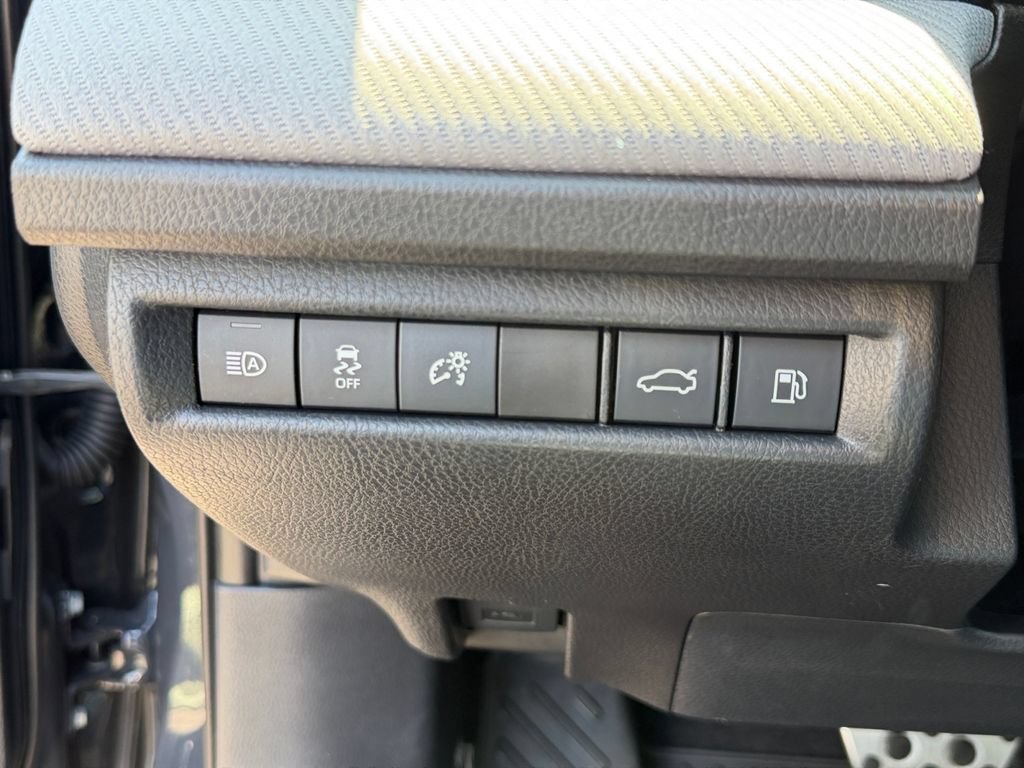 Used 2026 Toyota Camry SE FWD image 31