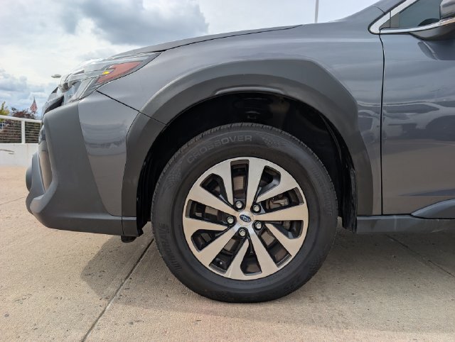 Certified 2024 Subaru Outback Premium AWD/4WD image 12