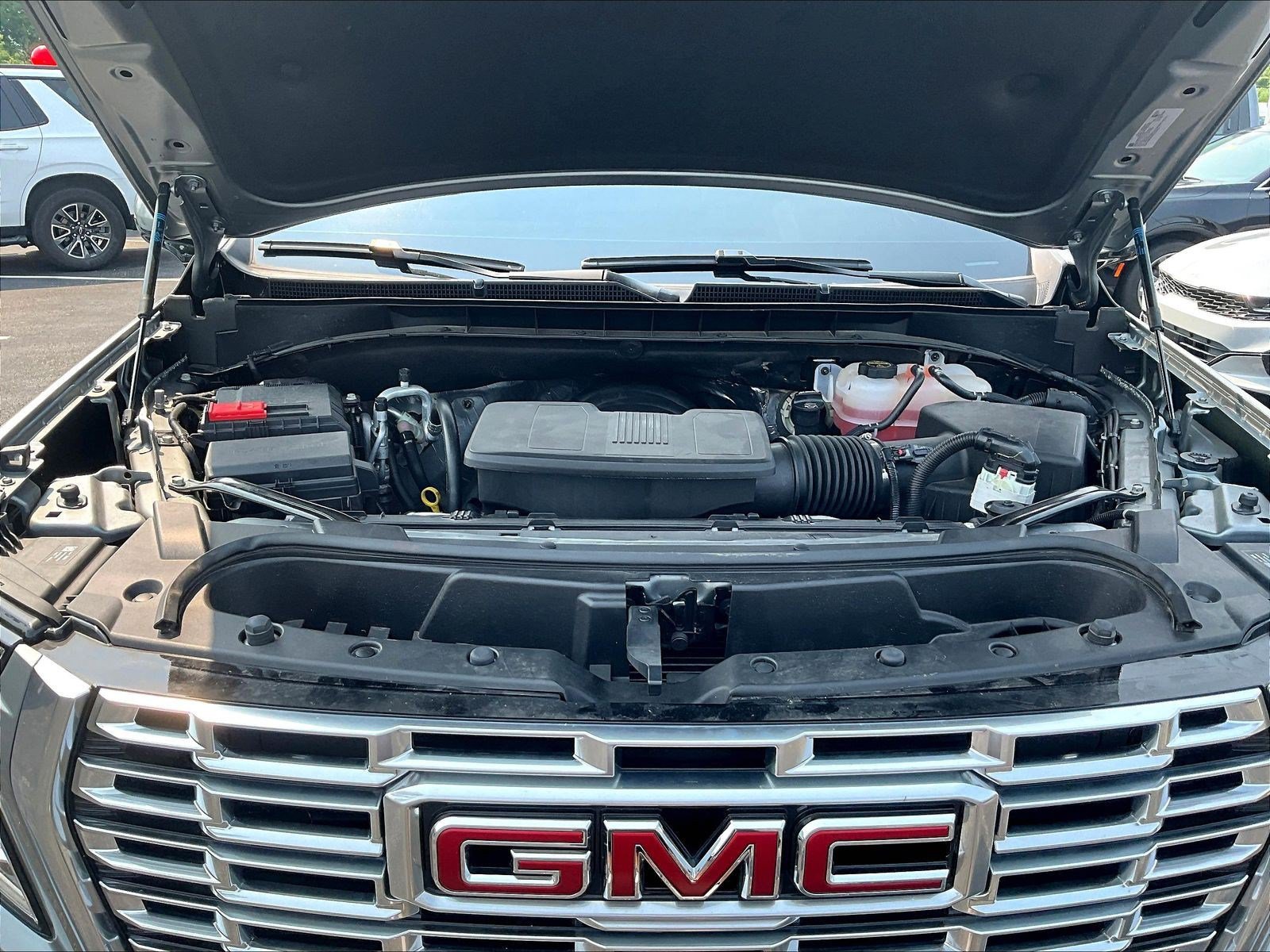 Used 2026 GMC Yukon Denali w/ Sun & Power Step Package AWD/4WD image 30