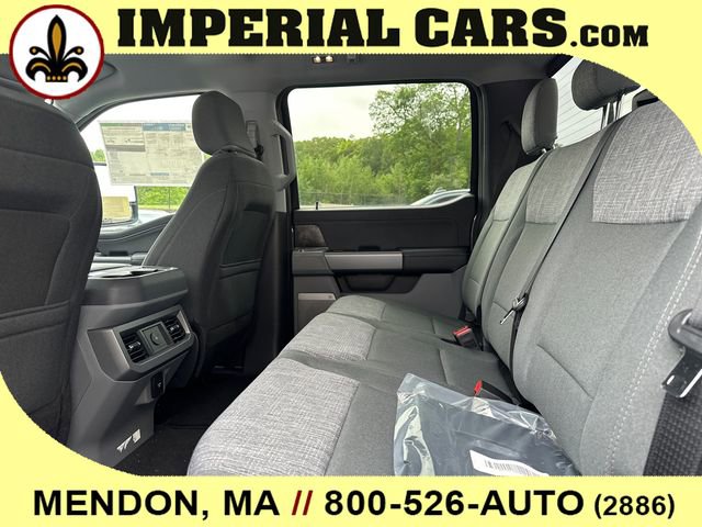 New 2025 Ford F250 XLT w/ Black Appearance Package image 16