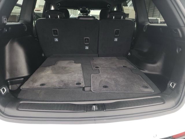 Used 2025 Jeep Grand Cherokee Altitude image 16