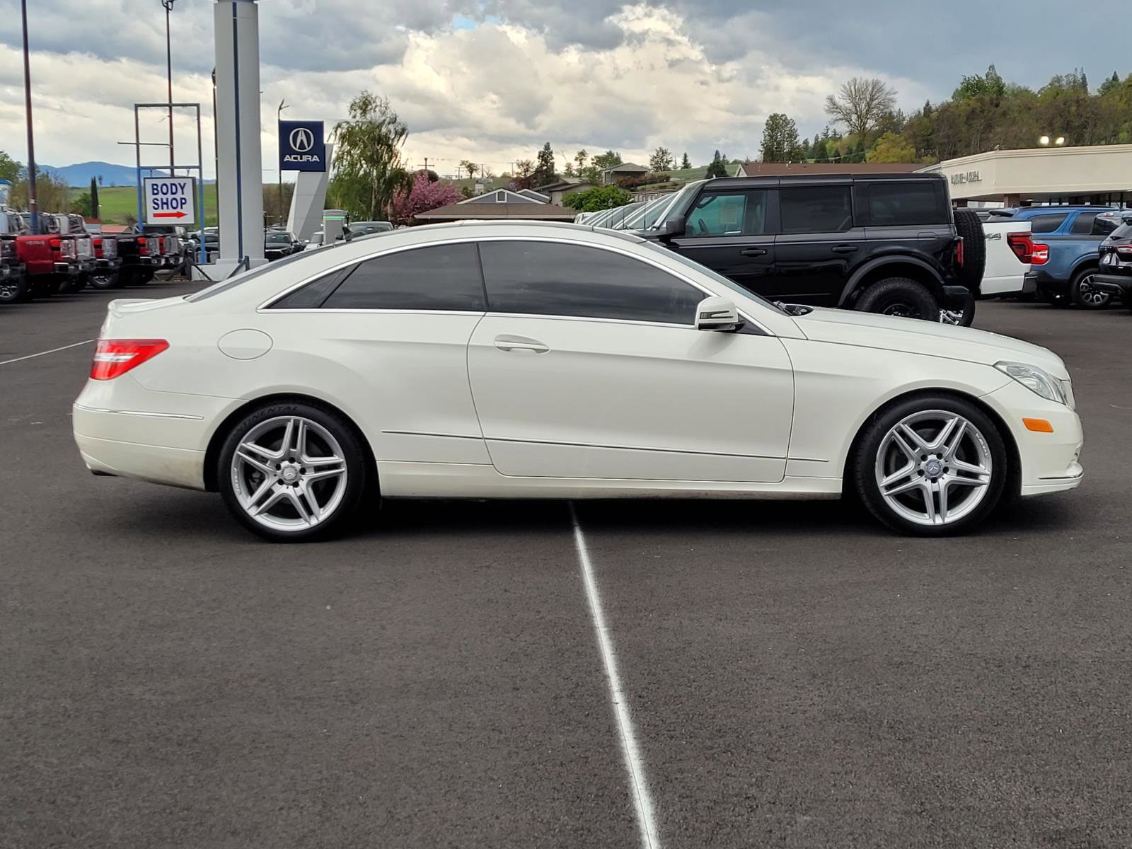 Used 2013 Mercedes-Benz E 350 4MATIC Coupe image 4