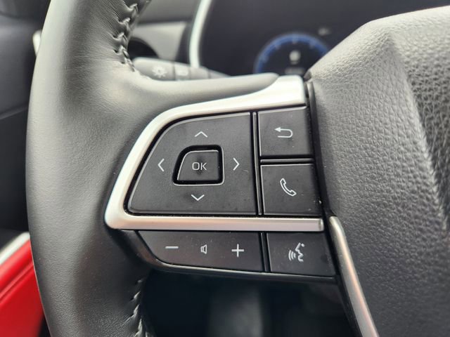Used 2025 Toyota Highlander XSE AWD/4WD image 28