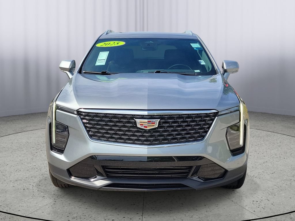 Used 2025 Cadillac XT4 Premium Luxury FWD image 10