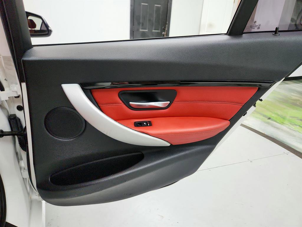 Used 2016 BMW 328i Sedan image 28