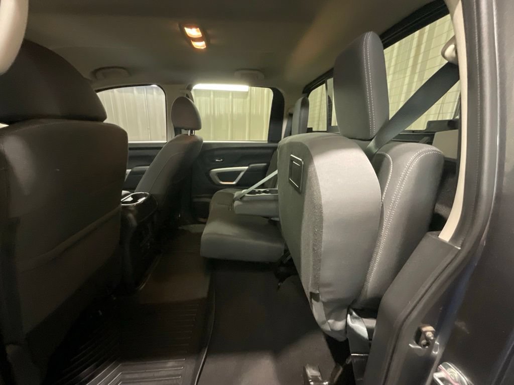 Used 2024 Nissan Titan SV w/ SV Convenience Package AWD/4WD image 10