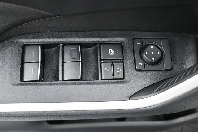 Used 2024 Toyota RAV4 XLE FWD image 14