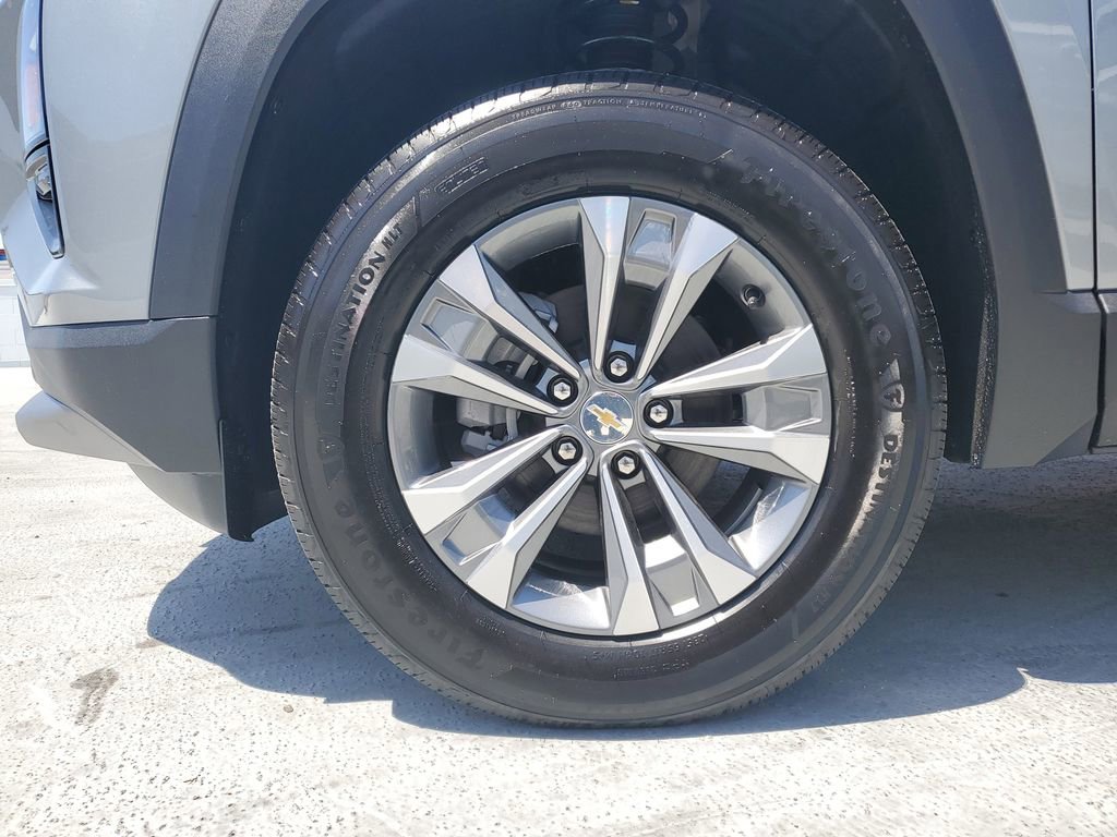 New 2026 Chevrolet Equinox LT w/ Convenience Package II FWD image 7