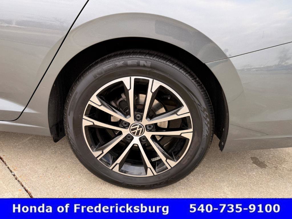 Used 2023 Volkswagen Jetta Sport image 11