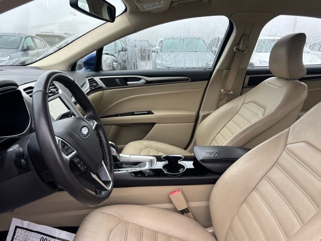 Used 2015 Ford Fusion SE w/ Equipment Group 202A image 11