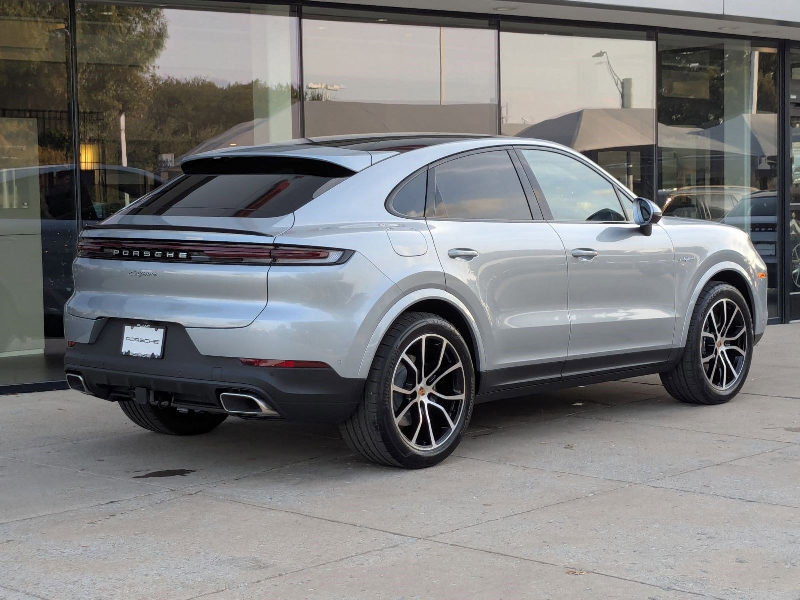 New 2026 Porsche Cayenne E-Hybrid image 9