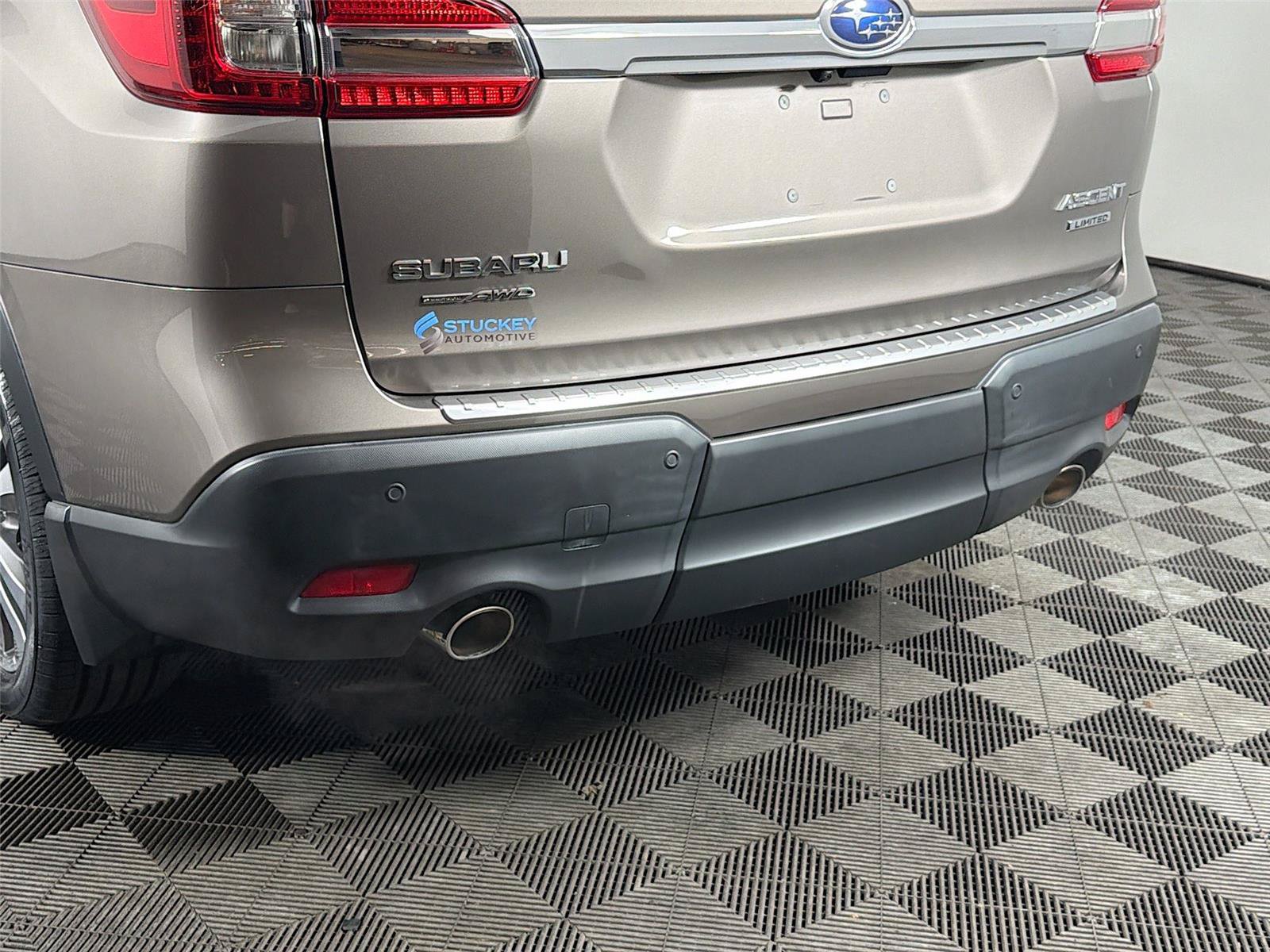 Used 2021 Subaru Ascent Limited w/ Technology Package AWD/4WD image 39