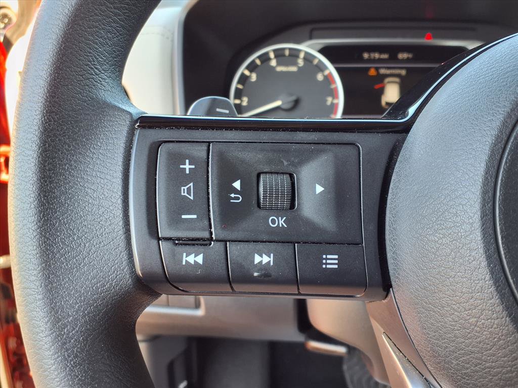 Used 2021 Nissan Rogue SV image 13